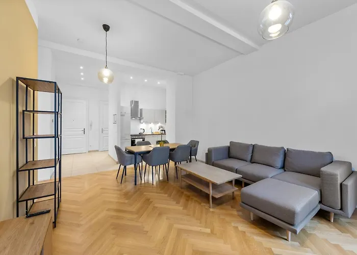 Chic Residences #suite 6 * Brand New *